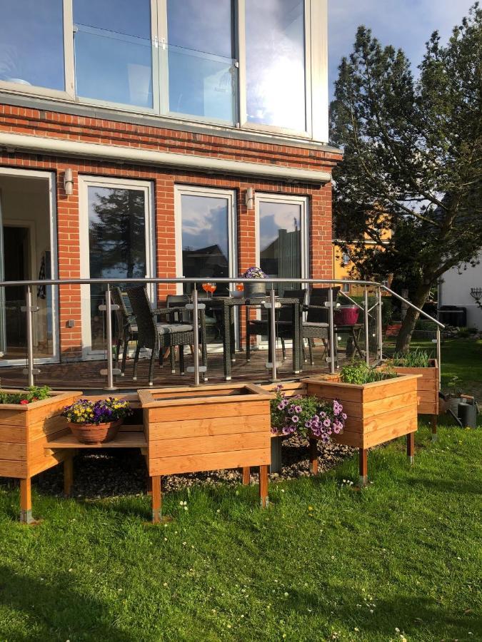 Stadtvilla Bruegemann Mit Terrasse & Parkplatz - Abc136 By AbcWißmar المظهر الخارجي الصورة